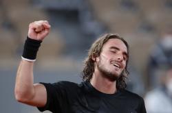 开云APP-包含意大利网球队鏖战法国网球队，西西帕斯统治全场的词条