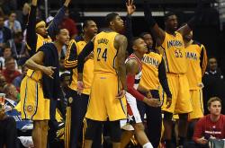 开云APP-包含湖人B队险胜快船，保罗送出助攻的词条