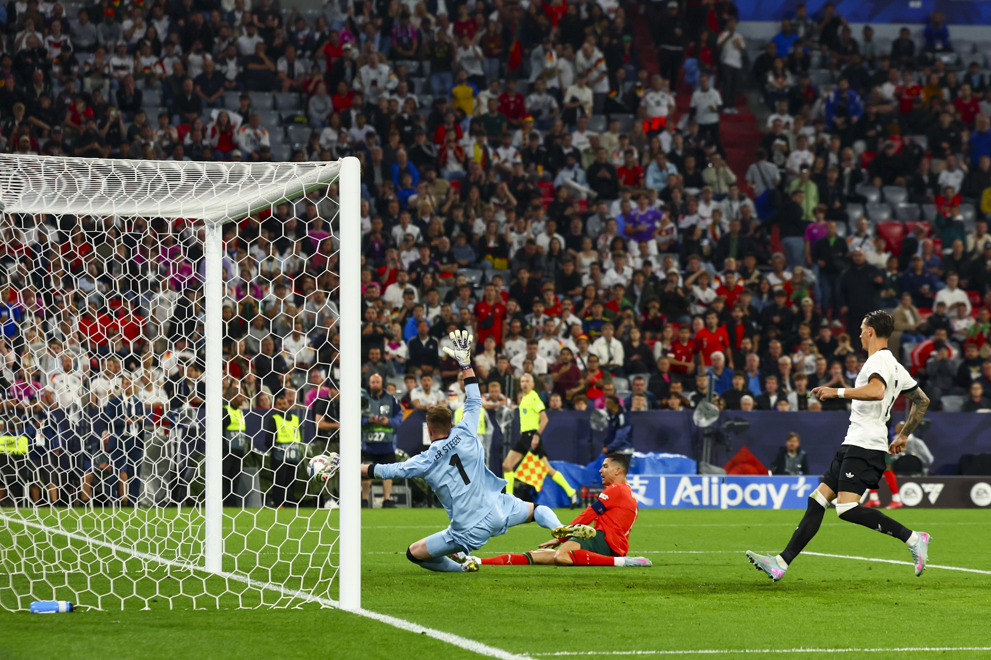 玩转足球赛场！欧洲球队实力碰撞擂台