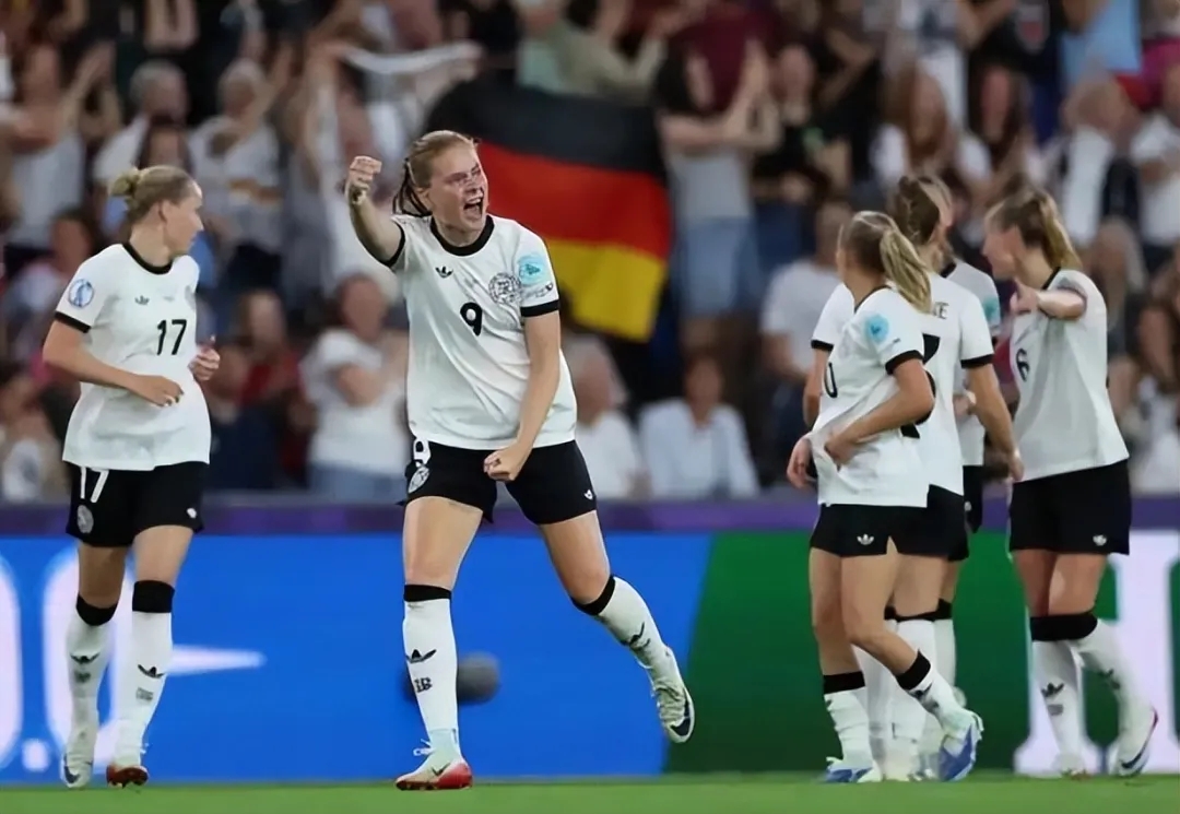 欧洲杯女足赛场上的悬念与热血 欧洲杯女足赛场上的悬念与热血