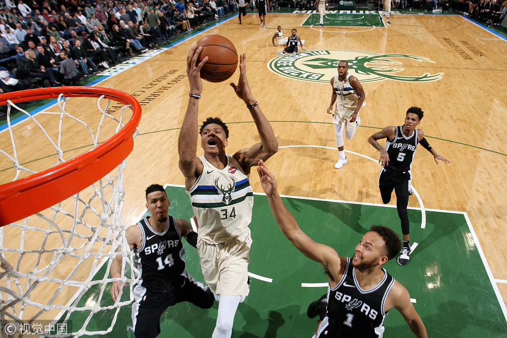 雄鹿轻取马刺，麦科勒姆带队取胜